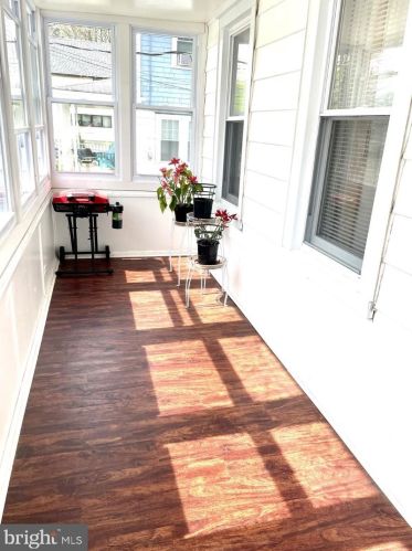 7119 Woodland Ave, Camden, NJ 08110-6217