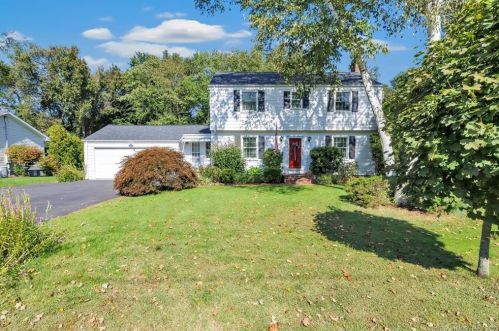 68 Sorghum Rd, Huntington, CT 06484-5827