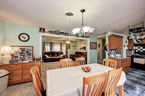 1617 Ashberry Dr, Austin TX  78723-1106 exterior