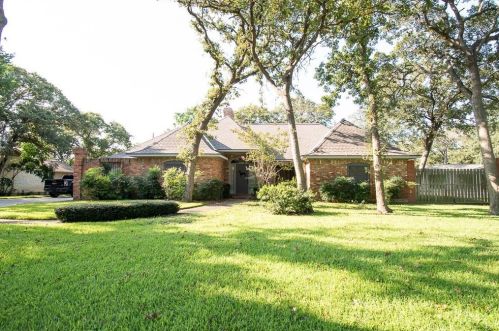 2002 Sager Rd, Rockdale, TX 76567-2056