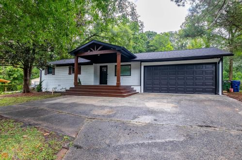 2892 Humphries Dr, Atlanta GA  30354-2434 exterior