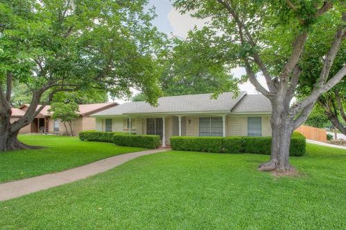 1029 Edgewood Trl, Fort Worth TX  76126-3803 exterior