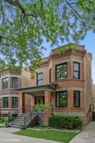 1215 Eddy St, Chicago, IL 60657-1429