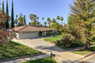 236 Eucalyptus Dr, Redlands, CA 92373-7123