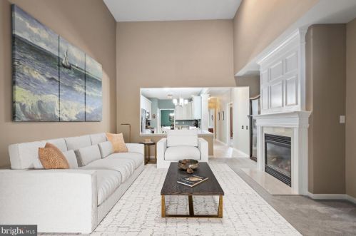 85 Sparrow Dr, Trenton NJ 08690-2463 exterior