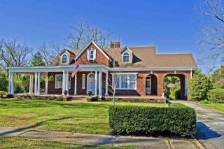 203 Brown Ave, Belton, SC 29627-1903