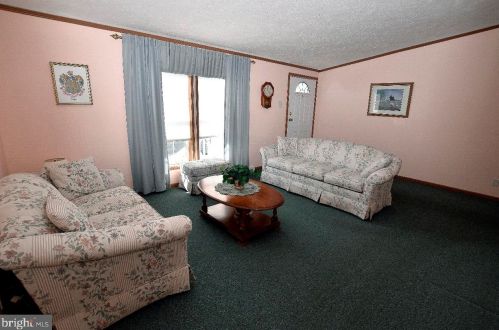 50 Raptor Dr, Hanover PA 17331-8158 exterior