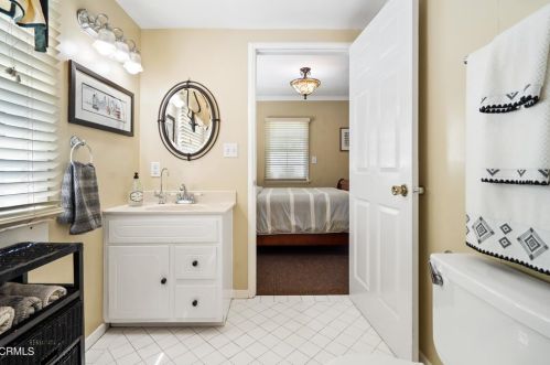 1428 Andenes Dr, Glendale CA  91208-1911 exterior