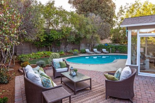 1413 Brookmill Rd, Los Altos CA 94024-5804 exterior