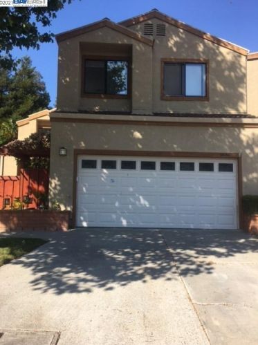 28106 Thorup Ln, Hayward, CA 94542-2439
