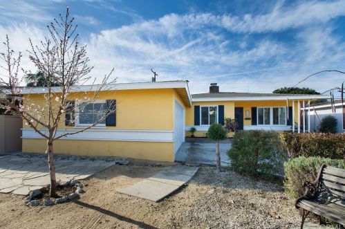 8144 Adoree St, Downey, CA 90242-4204