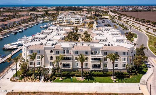4260 Tradewinds Dr, Oxnard, CA 93035-1400