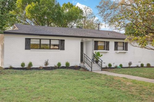 4801 Selkirk Dr, Fort Worth TX  76109-5045 exterior