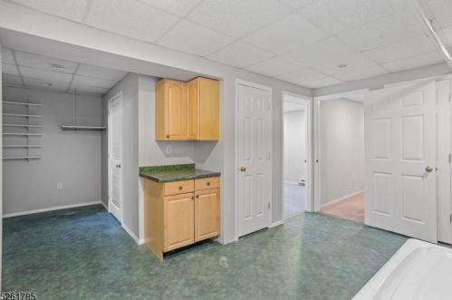 27 Grant Way, Princeton NJ  08540-1667 exterior