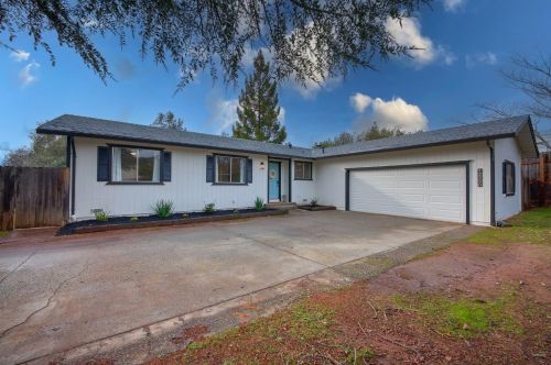 12290 Dyer Ct, Auburn, CA 95603-2811
