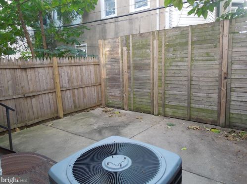 2036 19 St, Philadelphia PA 19121-4120 exterior