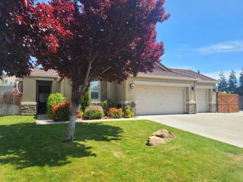 2240 Plumeria Pl, Manteca, CA 95337-7945