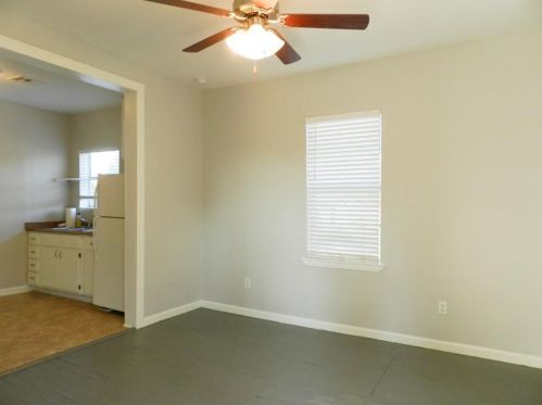 1918 10th St, Austin TX  78702-3408 exterior