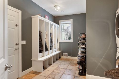 1704 Brant Cir, Saint Paul MN  55122-2290 exterior