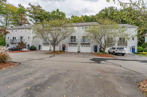 20 Profile Cir, Nashua, NH 03063-1715