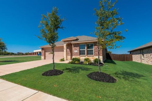 1306 Meadow Crest Dr, Princeton TX  75407 exterior