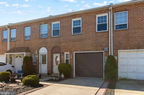 9917 Crestmont Ave, Philadelphia, PA 19114-1951