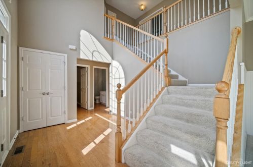 505 York Dr, Oswego, IL 60543-7542