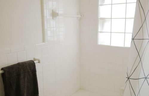 407 Annie St, Austin TX  78704-3509 exterior