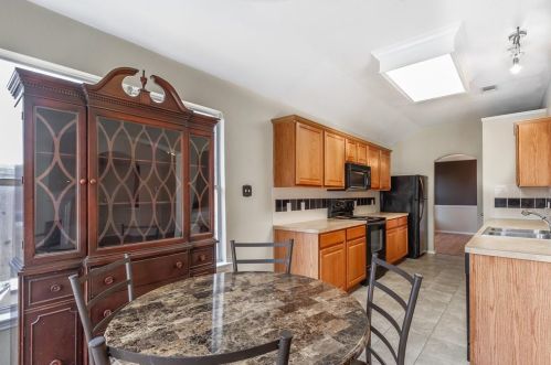 1821 Fairbanks Dr, Princeton TX 75407-2692 exterior