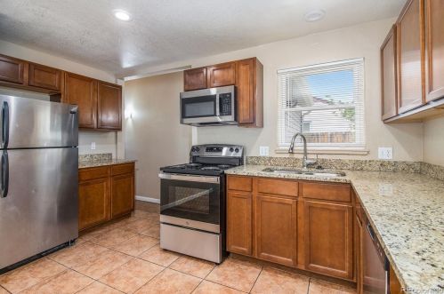 821 Nile St, Aurora CO 80401-2934 exterior