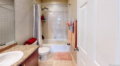 166 Kewaunee Way, Aurora CO 80016-4327 exterior