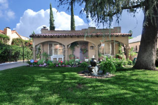 1206 Winchester Ave, Glendale CA  91201-1431 exterior