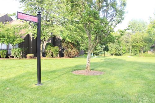 260 Westgate Dr, Edison, NJ 08820-1167