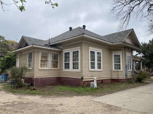 610 9 St, Dallas TX  75208-4901 exterior