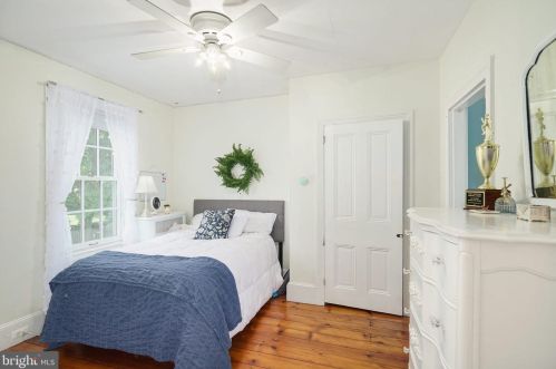 59 Potter St, Tavistock NJ 08033-1312 exterior