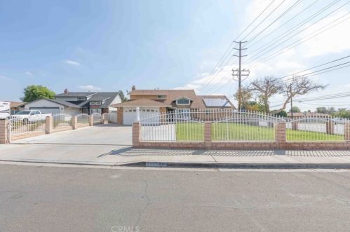 9695 Magnolia St, Bloomington, CA 92316-1439