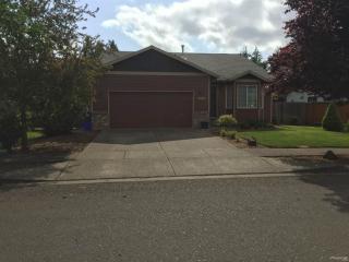 2808 Championship Dr, Woodburn, OR 97071-7726