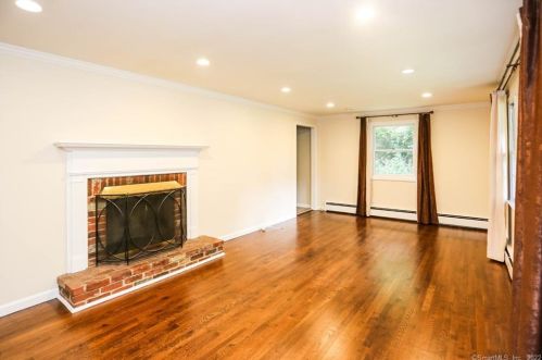 35 Own Home Ave, Wilton CT  06897-4816 exterior