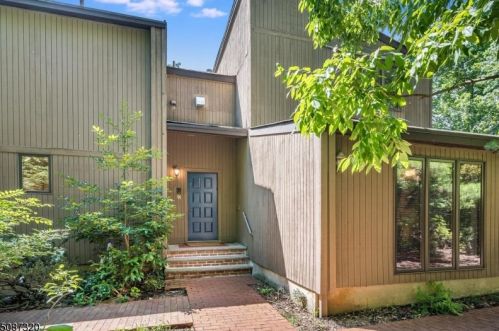 91 Central Ave, Montclair, NJ 07042-3014