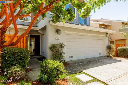547 Blue Jay Dr, Hayward, CA 94544-6701