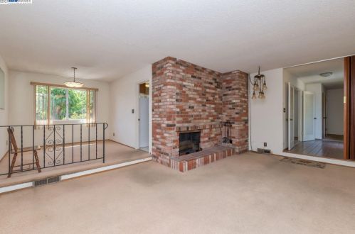 479 Leona Dr, Livermore, CA 94550-5235