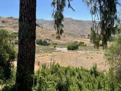 2270 Mt Vernon Ave, Riverside CA  92507-4624 exterior