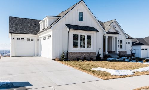379 Sarah St, Providence, UT 84332