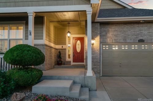 26504 Caley Dr, Aurora, CO 80016-6120