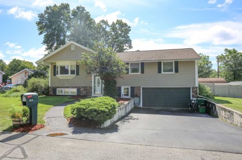 103 Dalton St, Nashua, NH 03063-3679