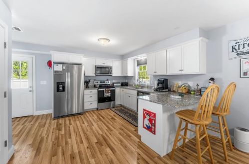 113 Van Zandt Ave, Warwick, RI 02889-4836
