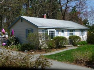 24 Cambridge Rd, Nashua, NH 03062-3621