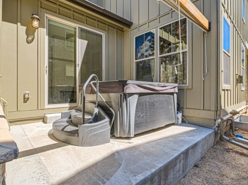 6966 Buchanan Ct, Aurora CO  80016-5905 exterior