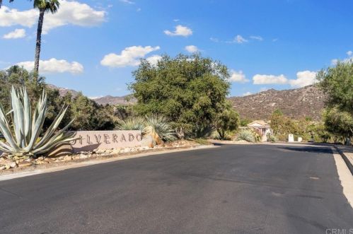 3199 Camino De Las Piedras, El Cajon, CA 92019-2855