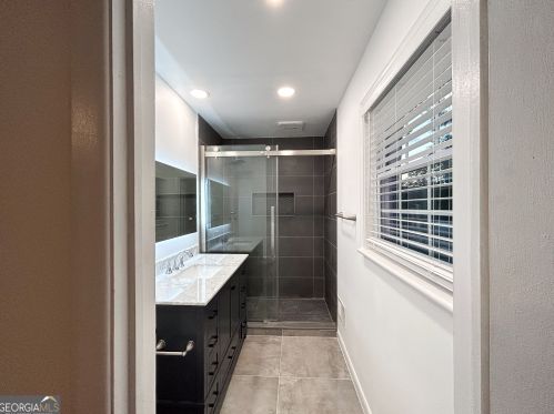 180 Lydia Dr, Atlanta GA  30315-8416 exterior